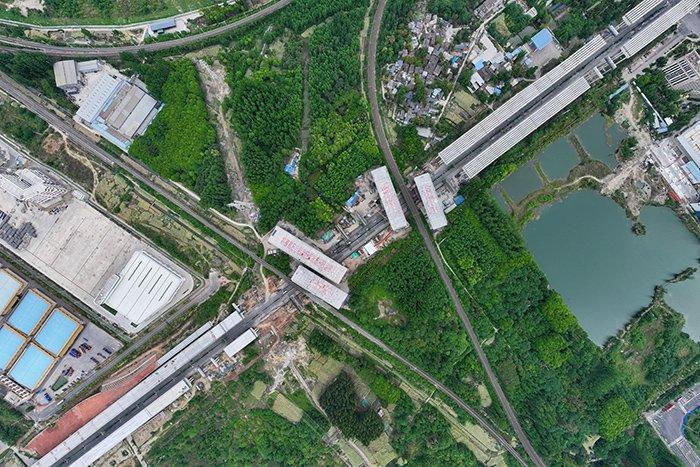 總重7.6萬噸！4座高速公路橋梁同步完成轉體