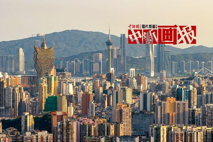 這璀璨的明珠，是我們的驕“澳”