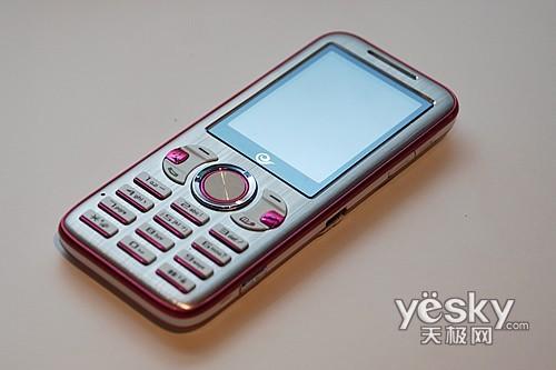 天翼3G校園行 八款低廉實(shí)用機(jī)型任你挑