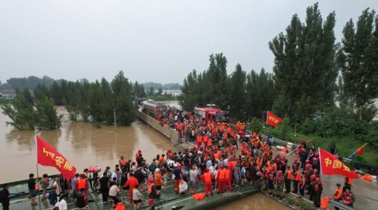“逆行”重器中流擊水，創(chuàng)造救援速度奇跡<p>以精銳之“能”，護(hù)百姓之“安”，每一次極速救援，都是一場(chǎng)全力以赴，是承諾更是本色。<p>