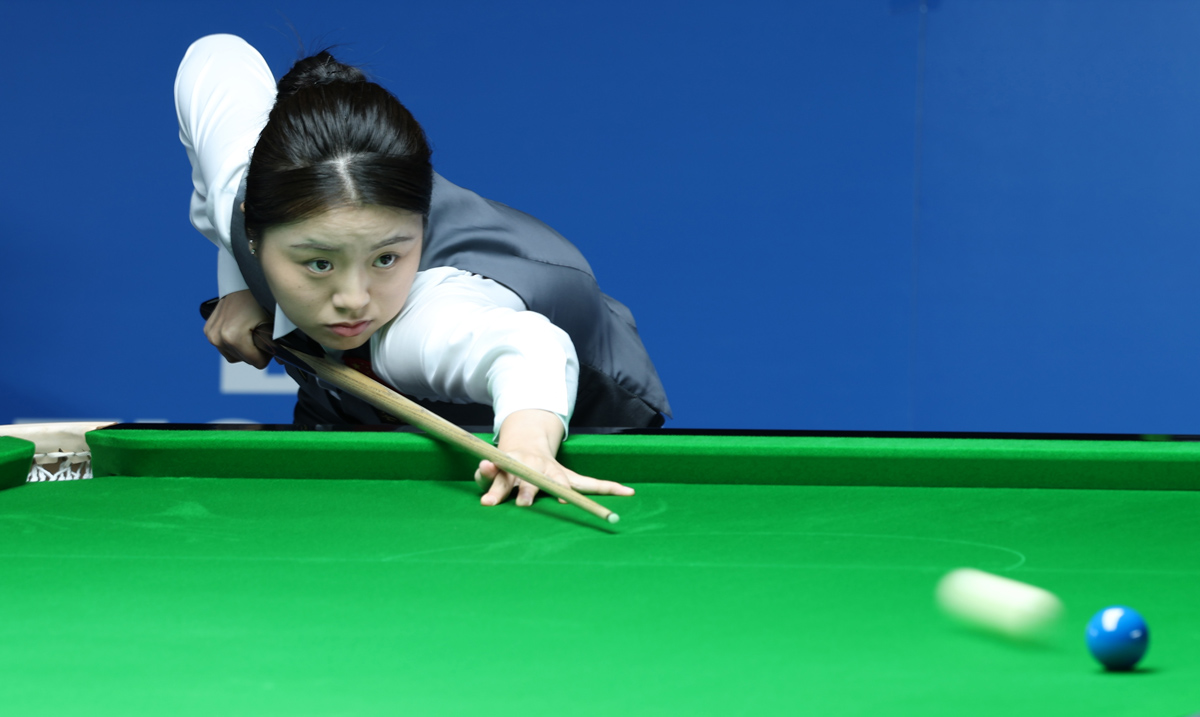 中國(guó)選手白雨露獲女子斯諾克6紅球金牌