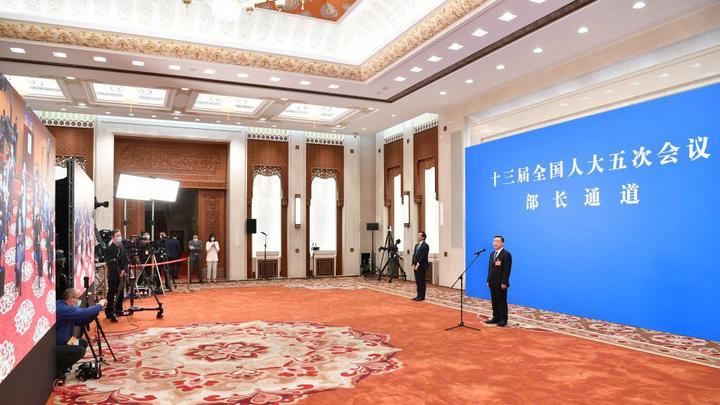 十三屆全國人大五次會(huì)議第一場(chǎng)“部長通道”